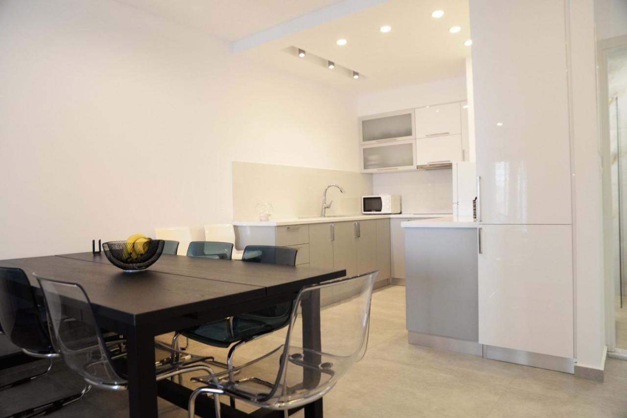 Calma Apartment มาซูรี ภายนอก รูปภาพ